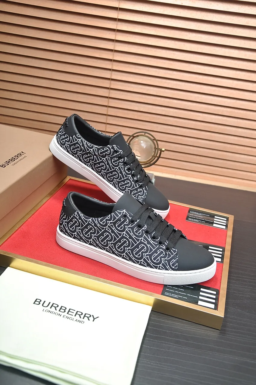 Men's shoes💰480💶[Burberry] (cowhide lining) classic low-top sneakers｜Imported cowhide with classic plaid fabric｜Cow leather lining｜Original outsole｜Fine workmanship and comfortable to wear Size: 38-44 (customized at 45)